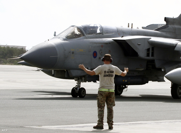 A RAF egyik Tornado GR4-es gépe a ciprusi légibázison (2014.)