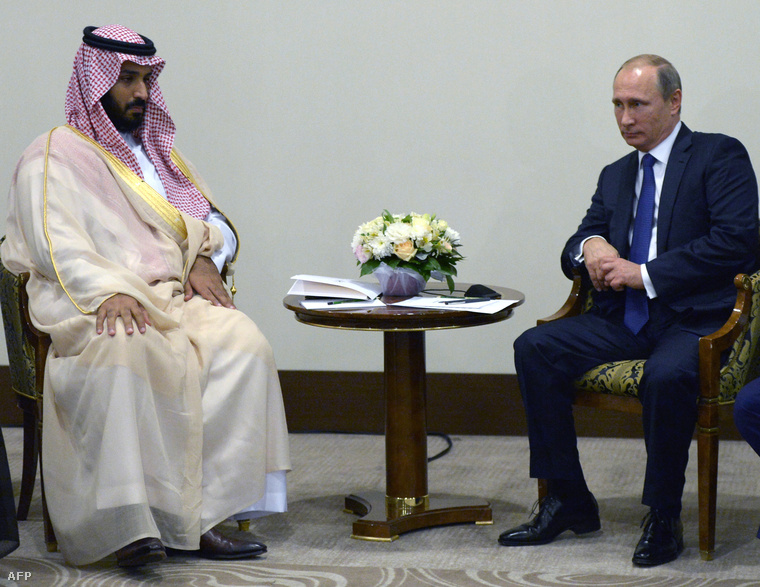 Mohamed bin-Salman és Vlagyimir Putyin Szocsiban
