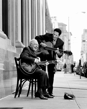 John Pizzarelli apjával, Bucky Pizzarellivel