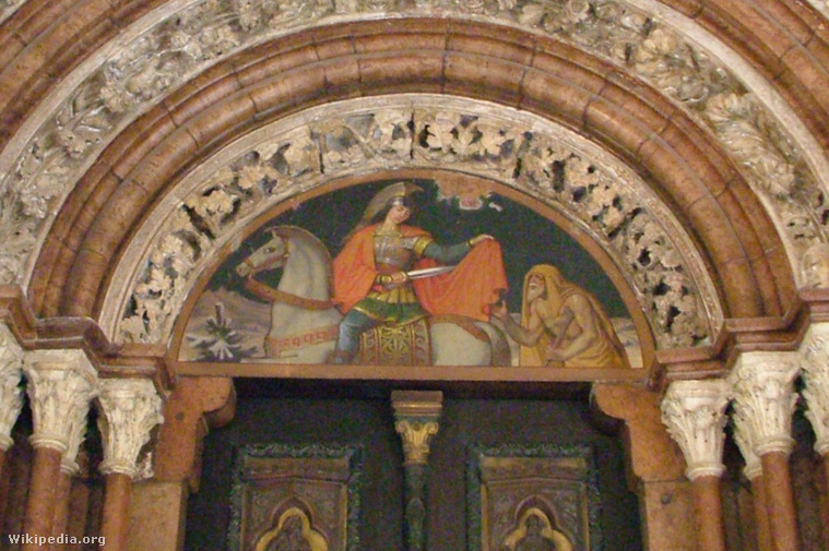 Szent Márton-ábrázolás a Pannonhalmi Bencés Főapátság egyik kapuján