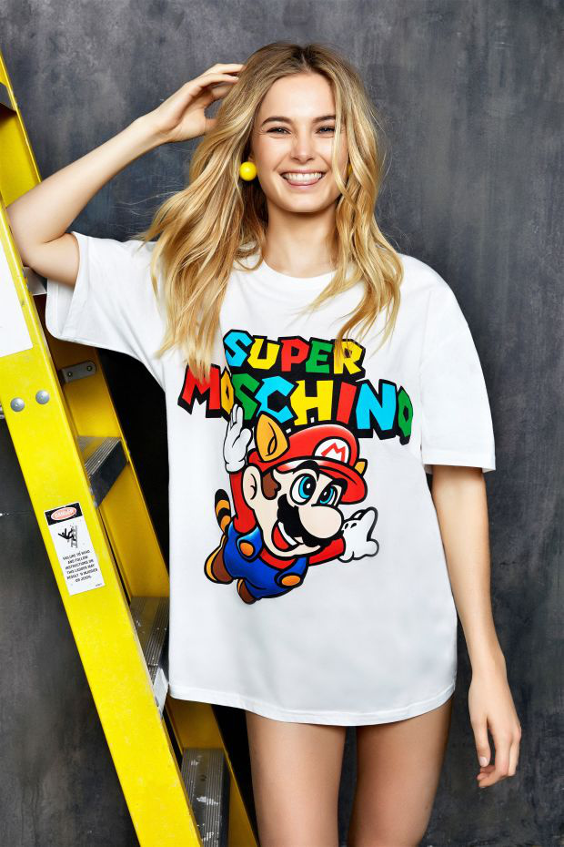 Több mint 60 ezer forintba kerül a Super mariós póló.