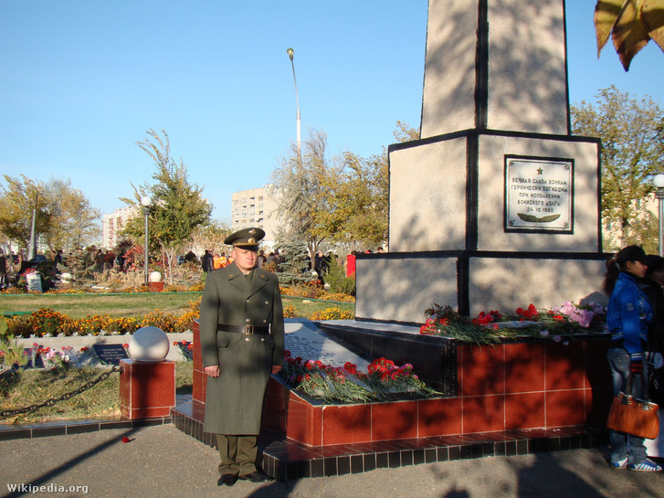 A katasztrófa emlékműve Bajkonurban