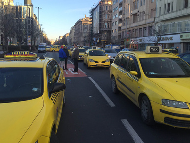 Taxisblokád: Átadták a petíciót Tarlósnak