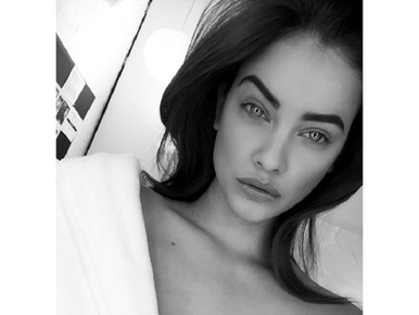 Palvin Barbara úgy döntött, hogy ma inkább ufó lesz