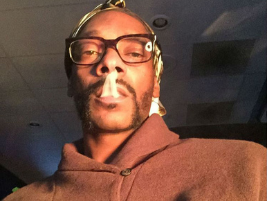 Döbbenet, de Snoop Dogg nem szív minden nap