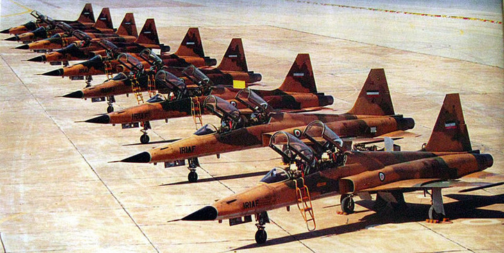 Iráni F-5-ösök az irak-iráni háború idején