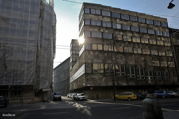 Baross utca 61., a Magyar Békekör Mozgalom ebben az épületben tartotta ülését