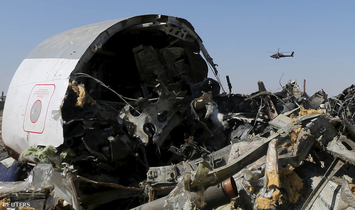 Az Egyiptom felett felrobbant orosz gép roncsai