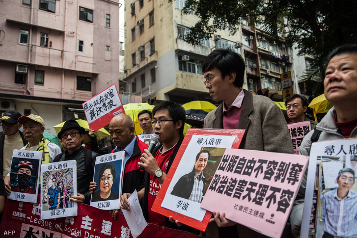 Szimpátiatüntetés Hongkongban az eltűnt könyvesekért