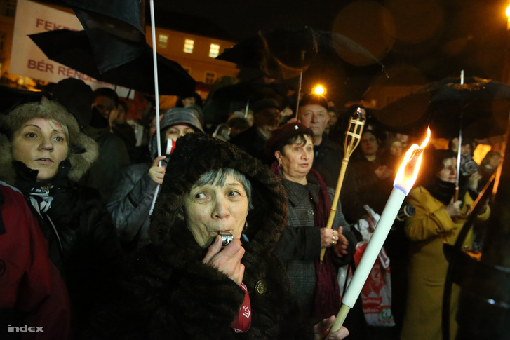 Pedagógus tüntetés Miskolcon, 2016. február 3-án.