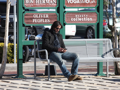 Ó, a fene egye meg, Keanu Reeves megint elszomorodott!
