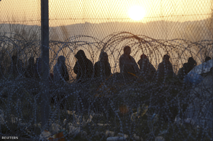 Ezrek torlódtak fel a macedón-görög határon