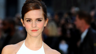 Emma Watson tudományos oldalról közelíti meg a szexet