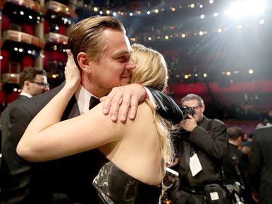 Hát persze, hogy Winslet ott volt, amikor DiCaprio nyert!