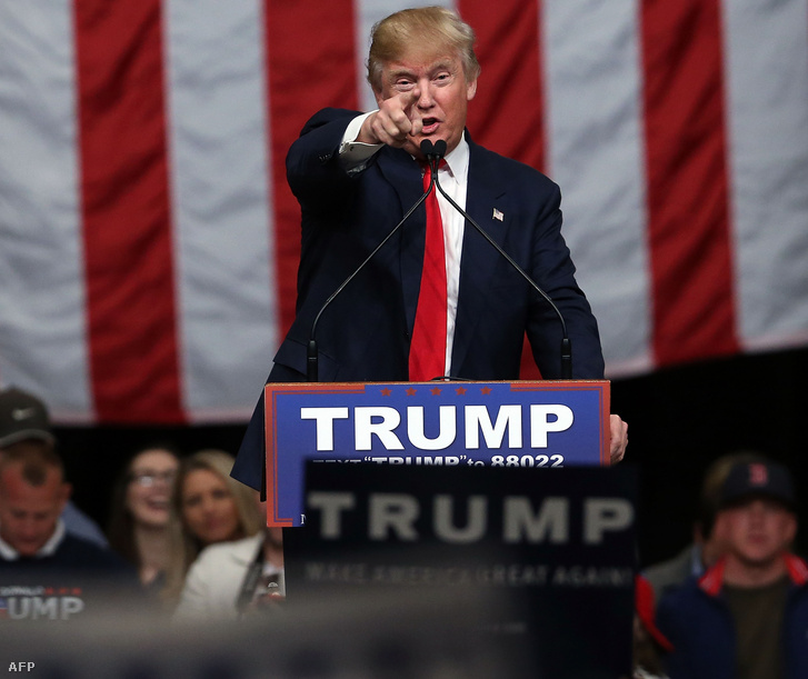 Donald Trump dél-karolinai kampánykörútján, North Charlestonban tartott beszédén, 2016. február 19-én.