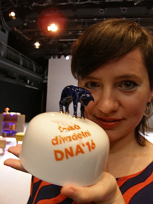Ladjánszky Márta a DNA-díjjal