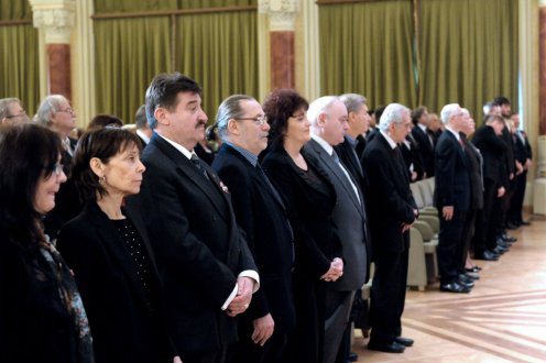 kormány