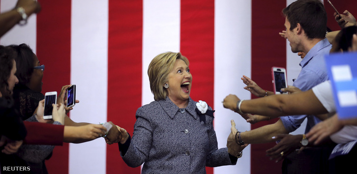 Hillary még hétfőn egy Észak-karolinai kampányrendezvényen