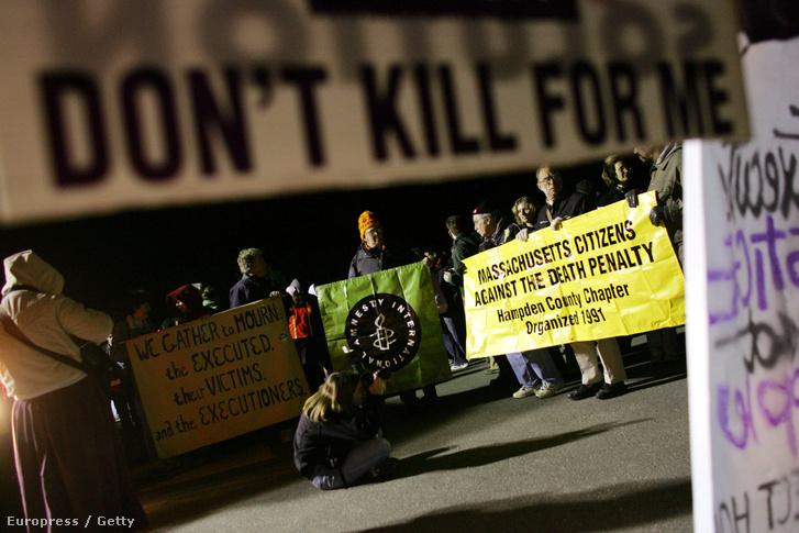 "Ne öld meg értem!" - a halálbüntetés eltörléséért demonstrálók egyik jelmondata