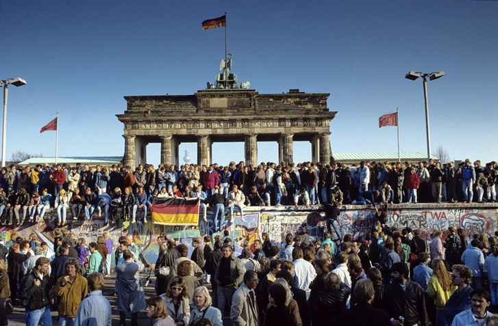 A berlini fal lebontása