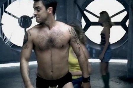 Robbie Williams a Rock DJ klipben
