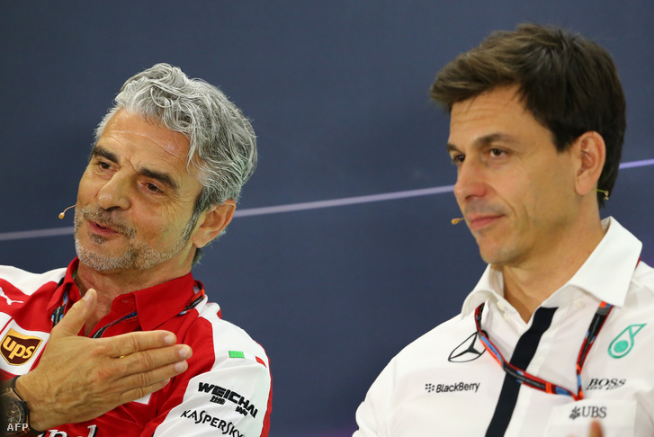 Maurizio Arrivabene Ferrari-csapatfőnök és Toto Wolff