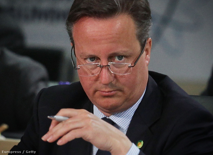 David Cameron brit miniszterelnök apja is érintett