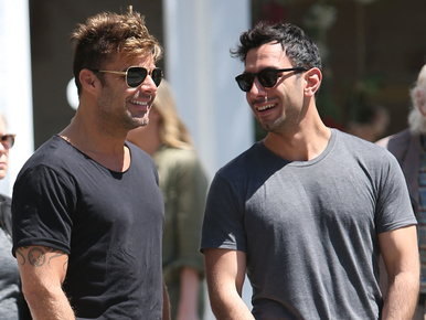 Ricky Martin hónapokig csetelt a férjével az első találkozásuk előtt