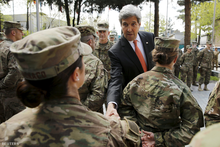 John Kerry Afganisztánban