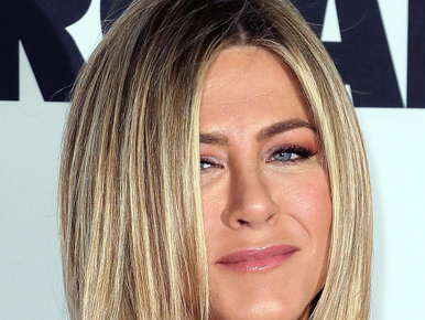 Jennifer Aniston teljesen zavarba jött attól, hogy Julia Roberts-cel forgat