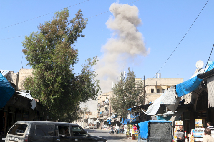 Légicsapás nyoma Aleppóban, április 16-án.