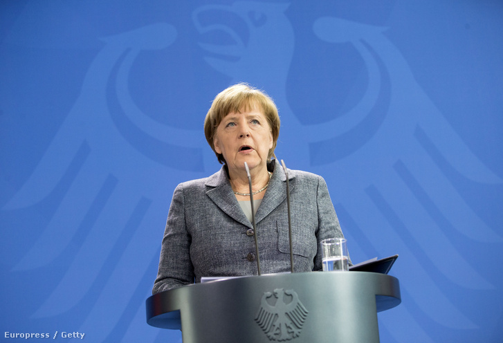 Angela Merkel német kancellár sajtótájékoztatón jelentette be, hogy a német kormány felhatalmazza az igazságszolgáltatást a Jan Böhemann elleni eljárás megkezdésére