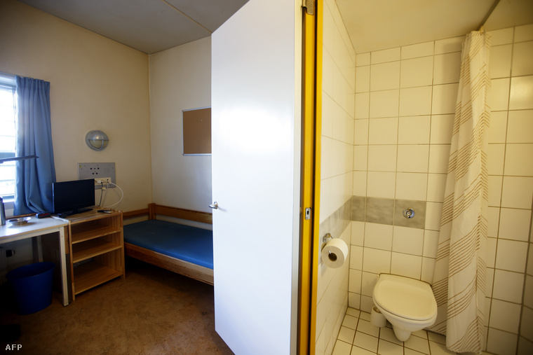 Egy cella abban a börtönben, ahol Breivik is büntetését tölti