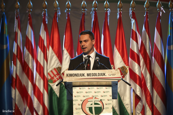 Vona Gábor a Jobbik évértékelőjén 2014. január 18-án.