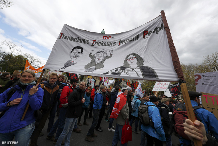 A TTIP elleni tüntetők Hannoverben, 2016. április 23-án.