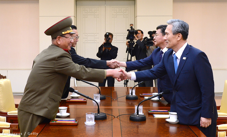 Észak- és Dél-Korea közti tárgyalások 2015 augusztusában.
