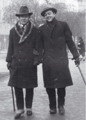 Dr. Gerhard Bast egy barátjával a 30-as években.