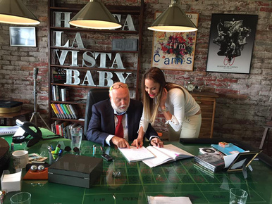És akkor nézzen be Andy Vajna tv2-s irodájába