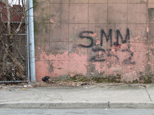 Az SMM banda graffitis kézjegye West Wardon.