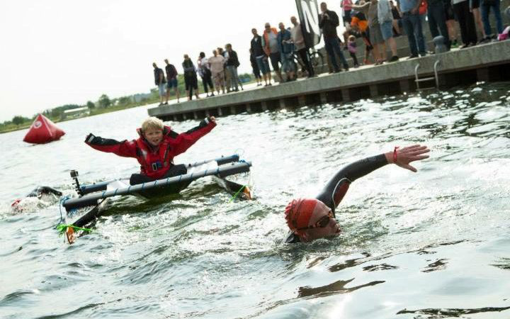 99566548 swimming-ironman-large trans++ZgEkZX3M936N5BQK4Va8RWtT0