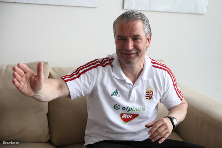 És a legnagyobb 10-es a magyar válogatott szövetségi kapitányának, Bernd Storcknak!