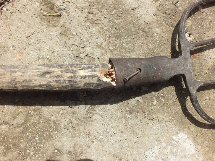 Eltörött a vasvilla