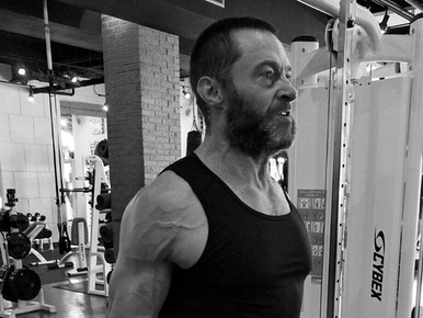 Hugh Jackman elképesztően eres karral készül a Farkas 3-ra