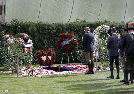 Flick temetése 2006-ban