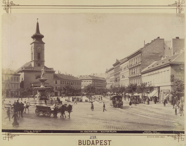 Kálvin tér a Vámház körút felé nézve. A Danubius kút mögött a református templom. A felvétel 1891-1897 között készült.