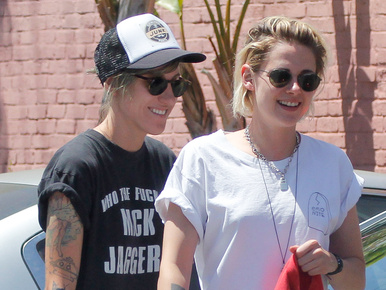 Kristen Stewart feltűnő vidámsága az esküvője előjele lehet