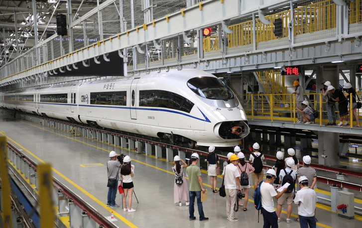 A világ leggyorsabb nagysebességű vonata, a CRH380B Kínában készül.