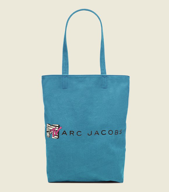 40 ezer forintos boltbajárós táska Marc Jacobstól.