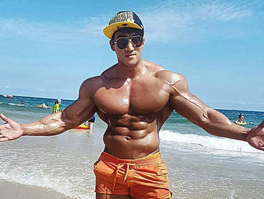 Ezt az ázsiai testépítőt Arnold Schwarzeneggerhez hasonlítják