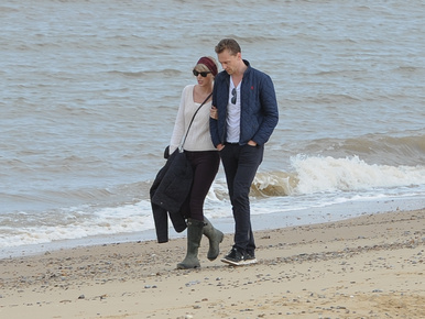 Na, most mondjon ítéletet Swift és Hiddleston kapcsolata felett!